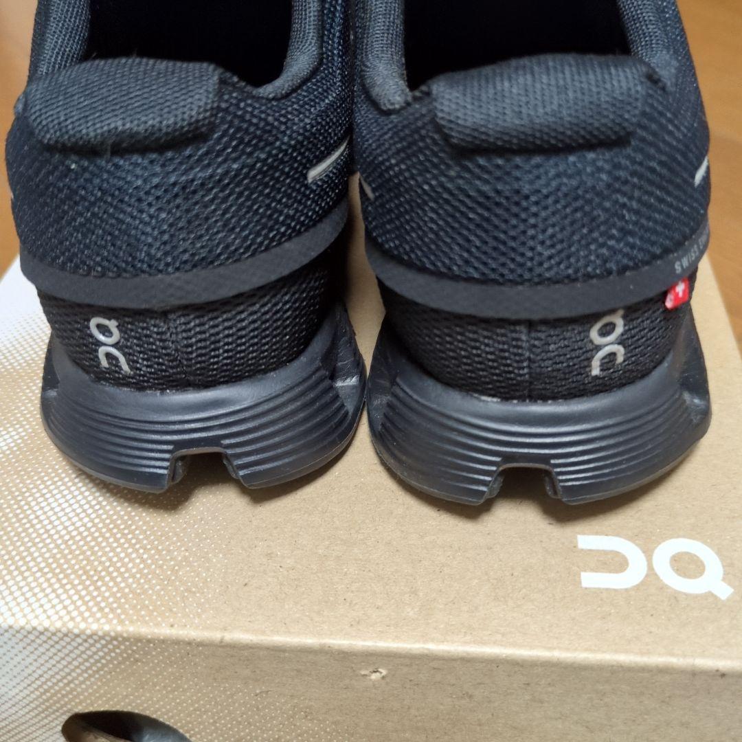 on　Cioud5 ブラック 23.5ランニングシューズ