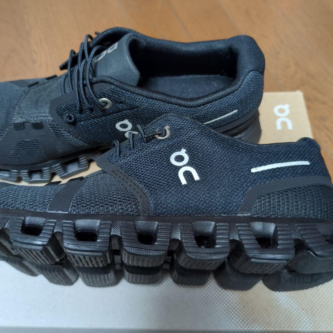 on　Cioud5 ブラック 23.5ランニングシューズ