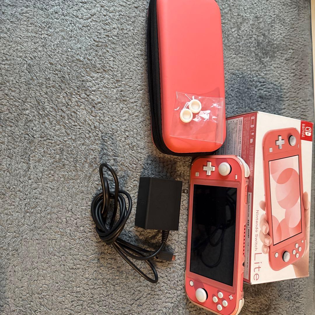 任天堂SwitchLite ピンク 本体　箱、保護フィルム、本体カバー、ケース付