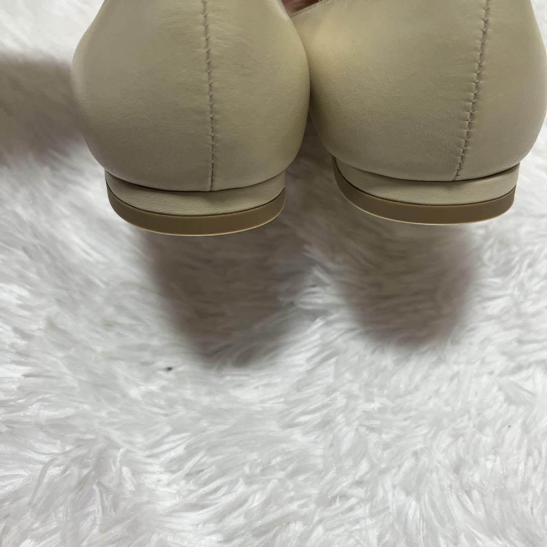 ✨新品未使用✨PIPPICHICピッピシック　バックル　レザー　ベージュ　完売品