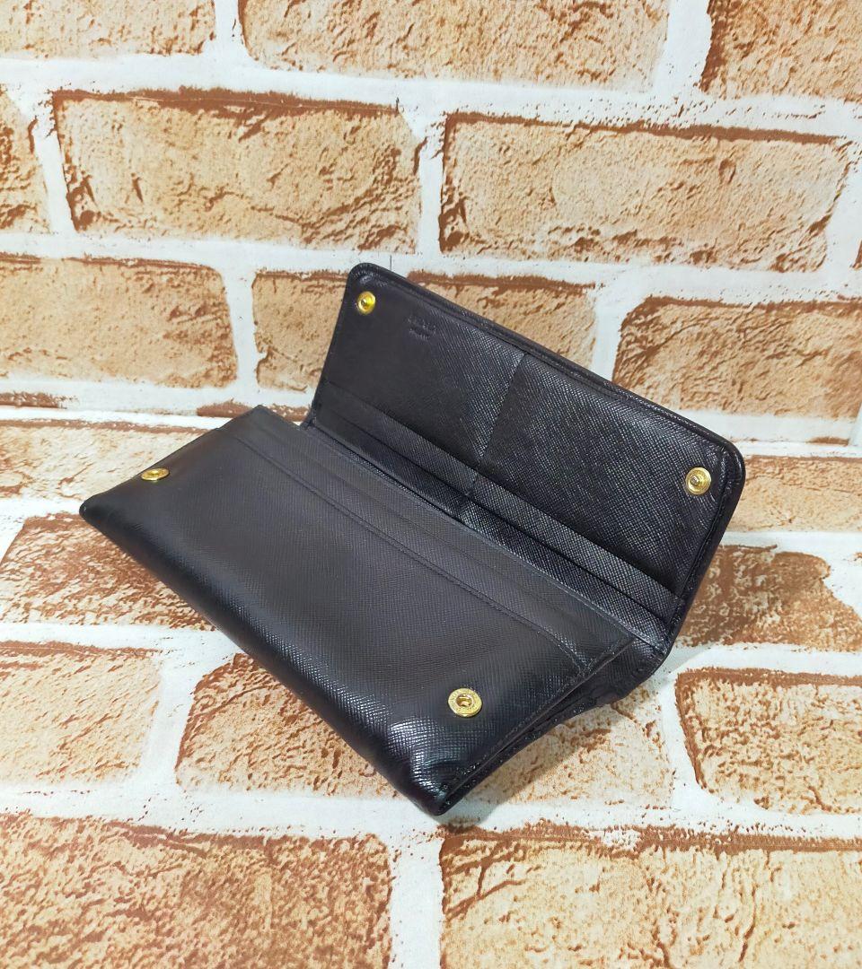 リボン付きブラック長財布