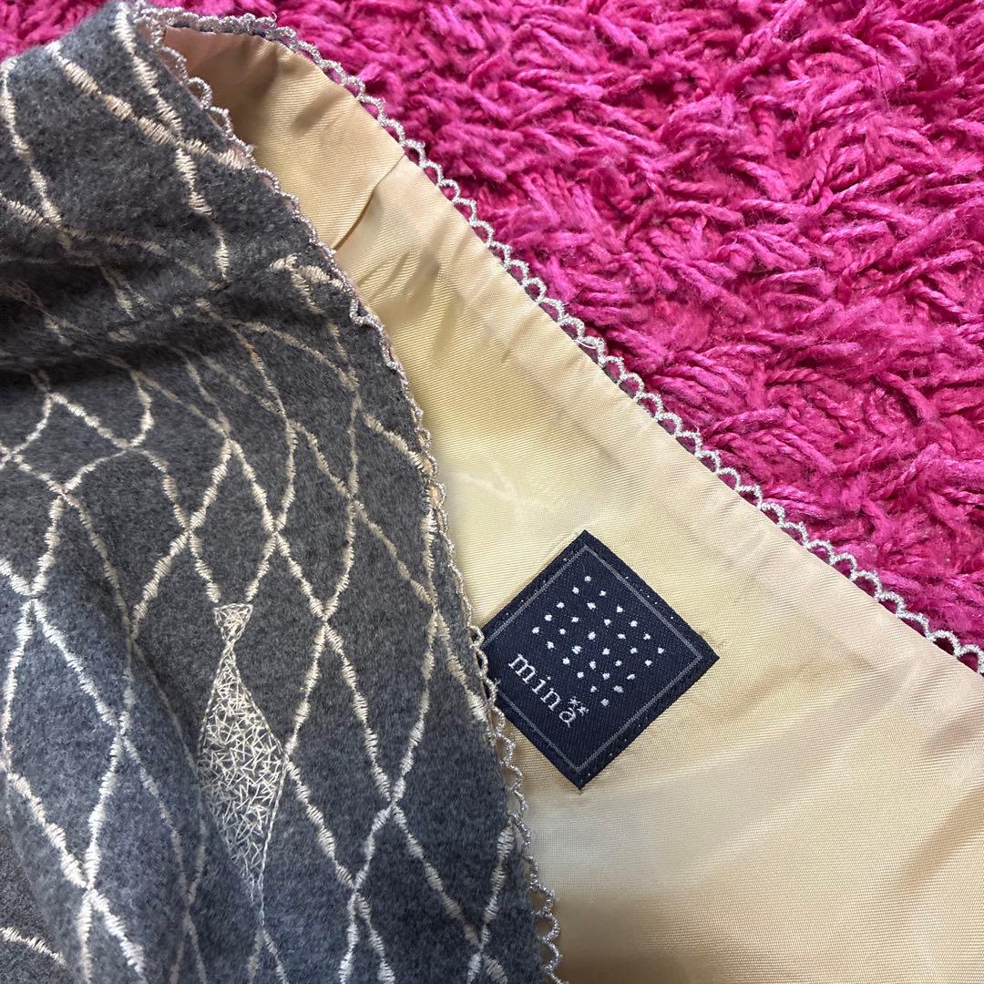 ミナ❗️mina‼️魚模様 刺繍グレー タイトスカート❗️