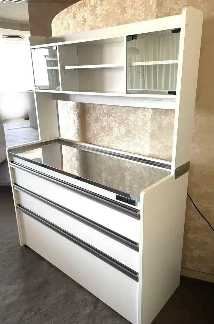 ホワイト木製キッチンカウンター 左右ガラス棚付き