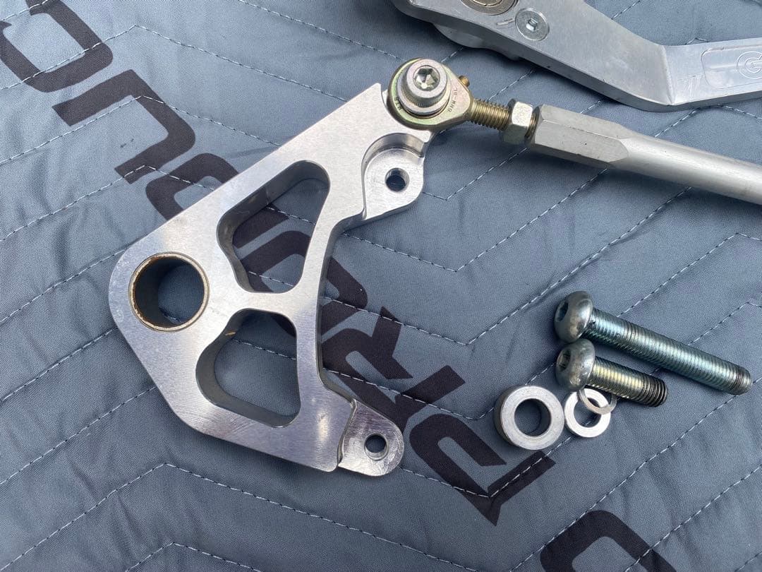 エイプ　Gクラフト製　キャリパーサポート、マスタシリンダーマウントキット