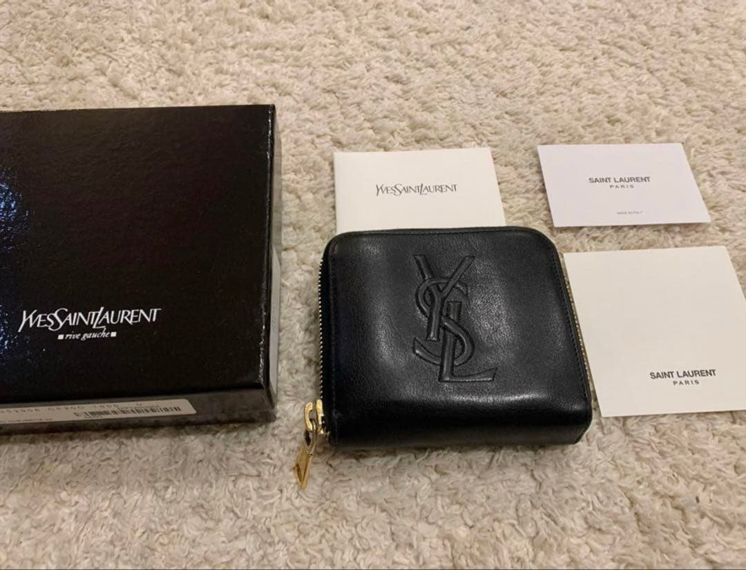 Yves Saint Laurent 二つ折り財布