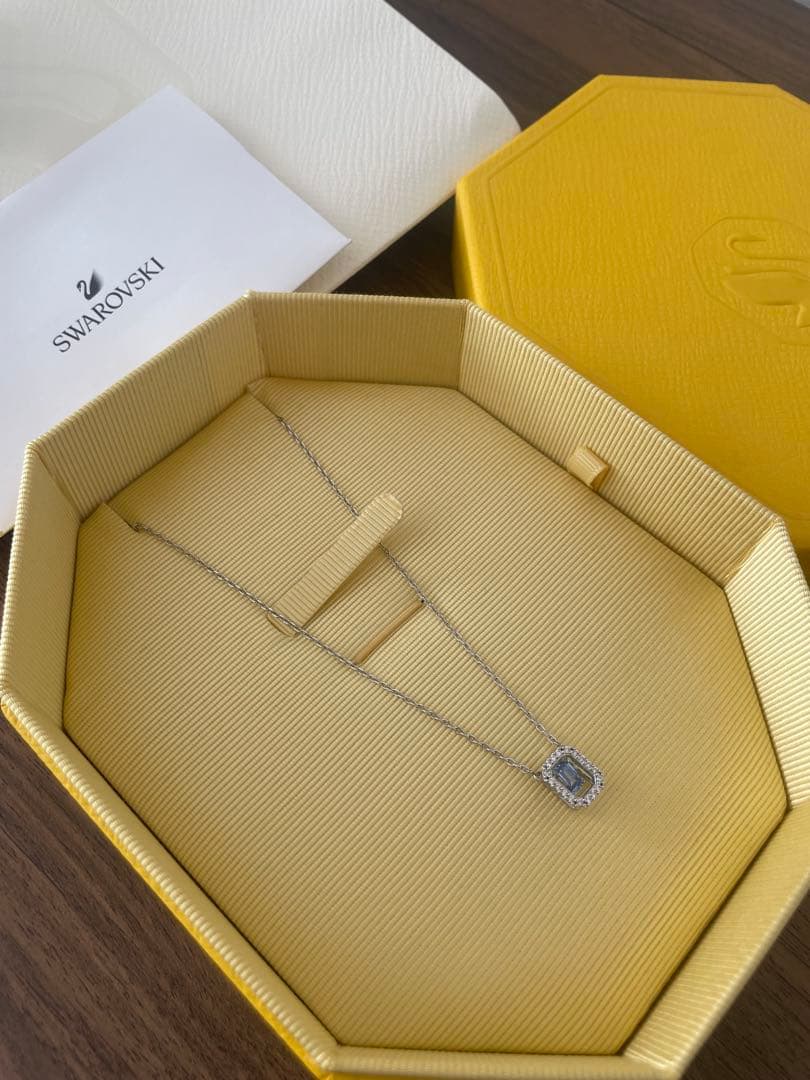 SWAROVSKI スワロフスキー　ネックレス　ミレニアUna ブルー