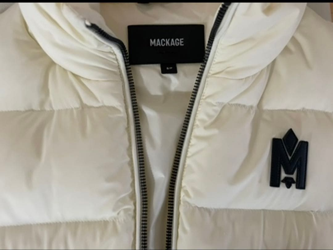 MACKAGE ホワイト ダウンベスト Sサイズ ★マッカージュ★