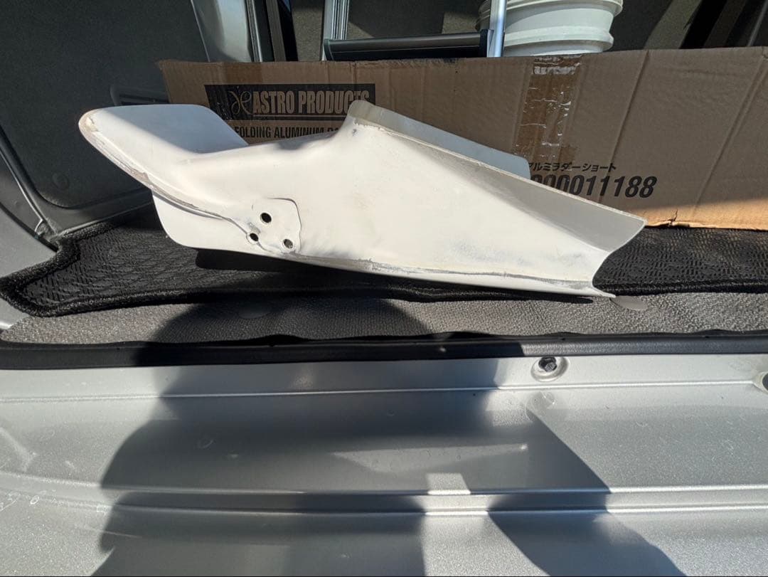 角目シャリー　テールカウル