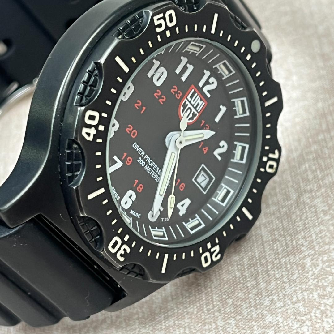 55 LUMINOX ルミノックス 8400シリーズ 防水機能 200M 腕時計
