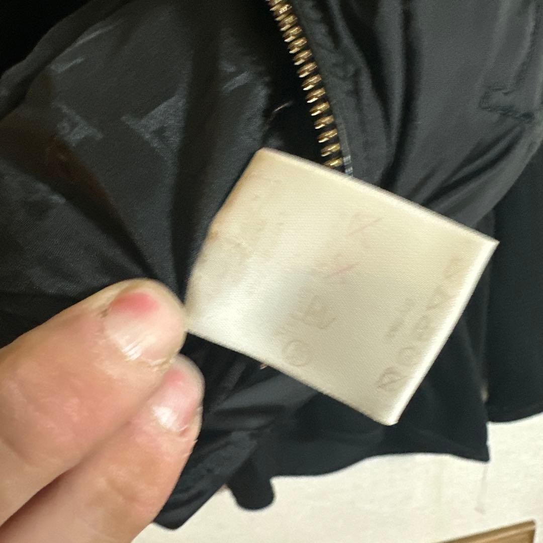 ルイヴィトン　モノグラム裏地ダウンベスト