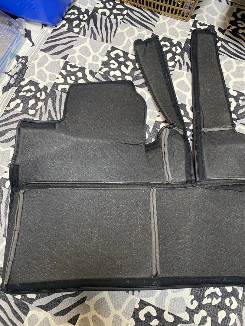 佐々木様エンジンカバー、ステップマットセット