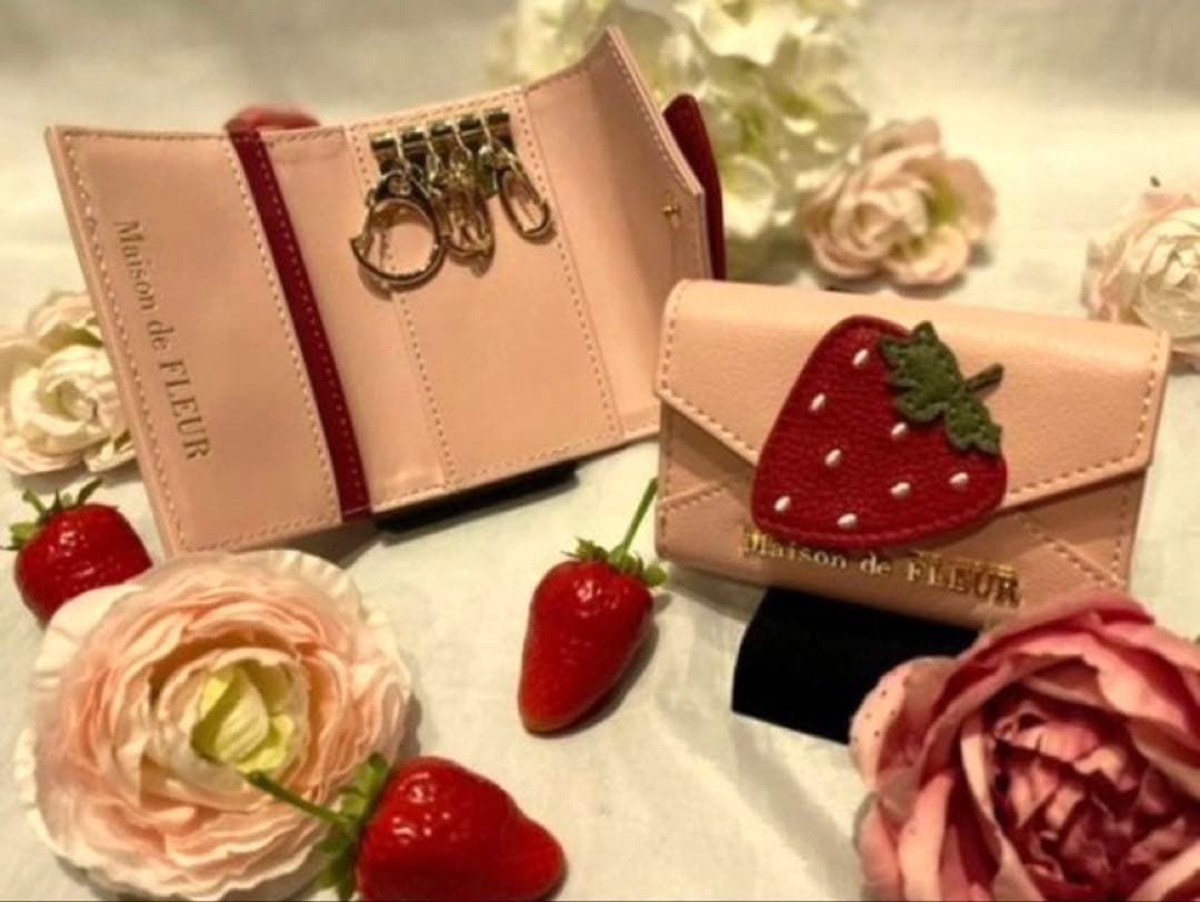 ◆☆ひろみん☆お取置き◆【新品】Maison de FLEURꕤいちごキーケース