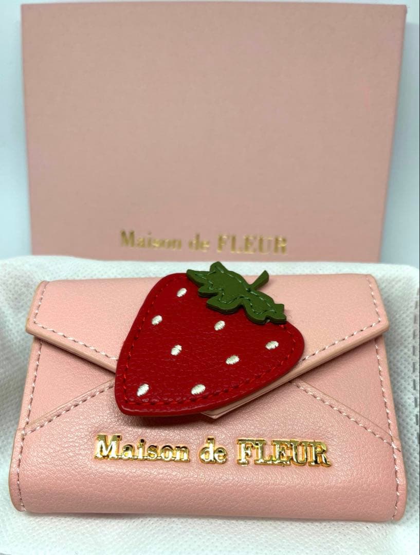 ◆☆ひろみん☆お取置き◆【新品】Maison de FLEURꕤいちごキーケース