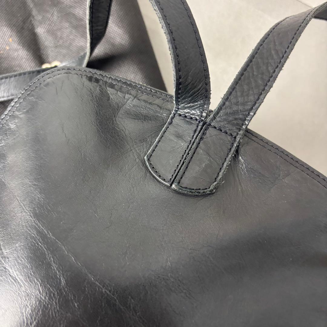 美品✨m0851 リュック レザー ロゴ型押し 本革 バックパック