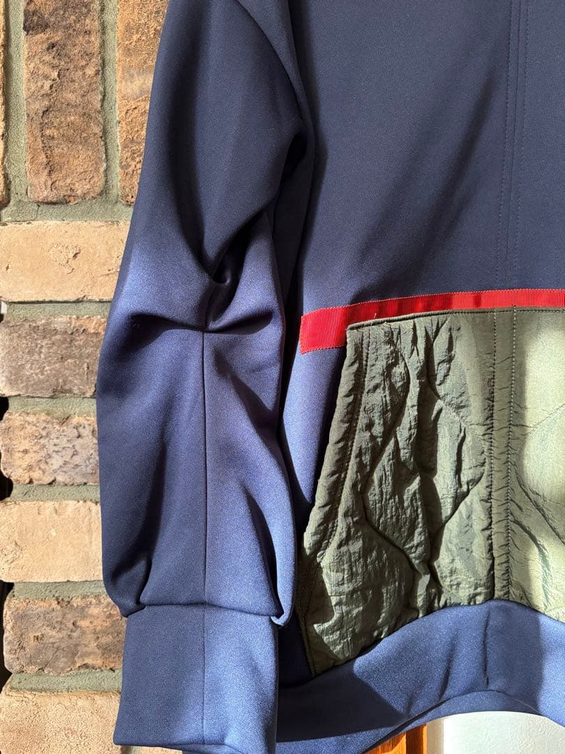 UN3D. キルティングドッキングスウェット