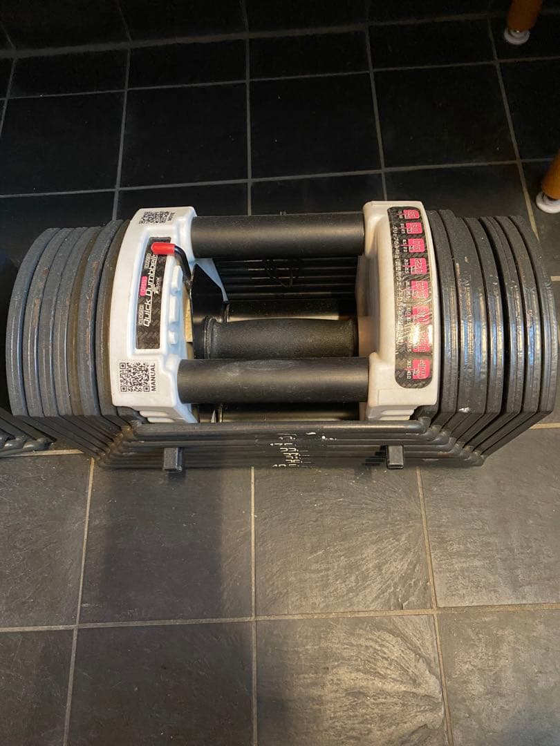 引き取り限定 可変式 クイックダンベル 片方最大40.5kg x 2個