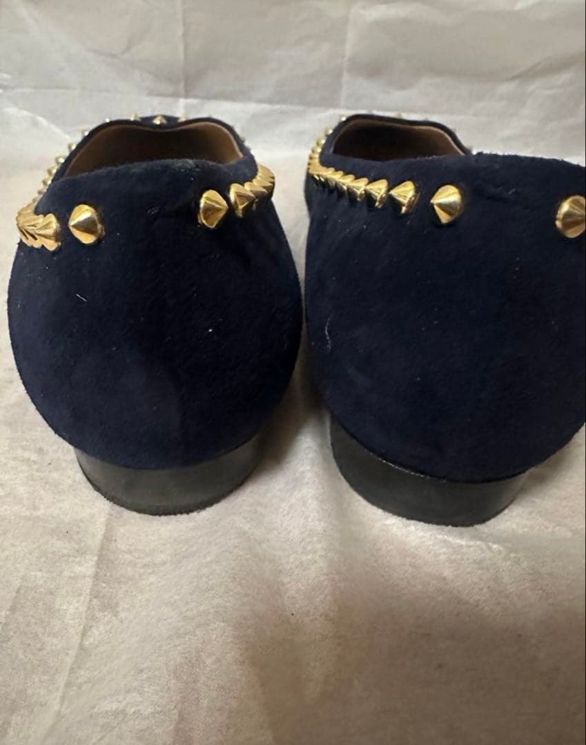 PELLICO スタッズ付きネイビーフラットシューズ