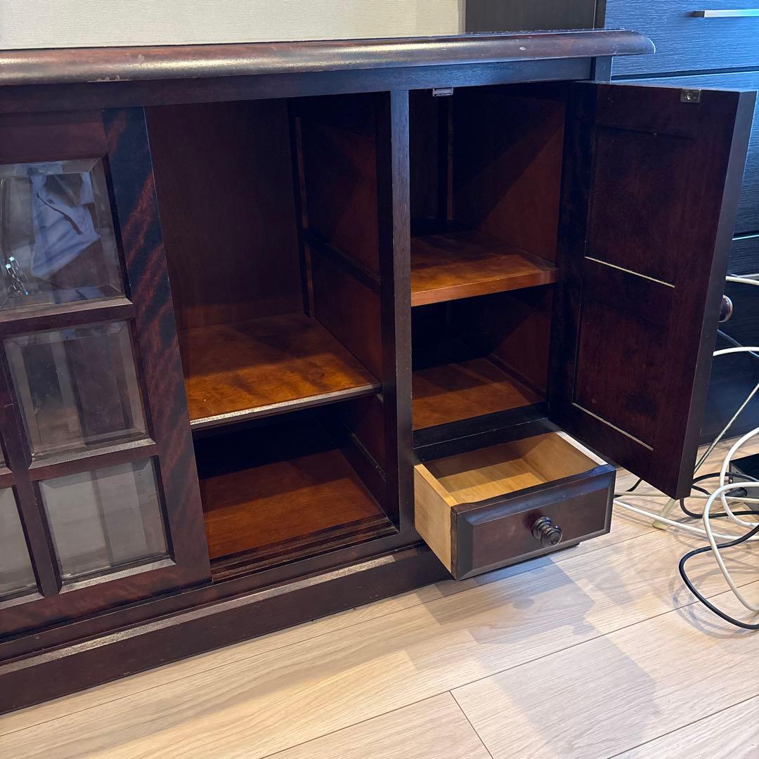 北海道民芸家具 ダークブラウン木製キャビネット ガラス扉付き