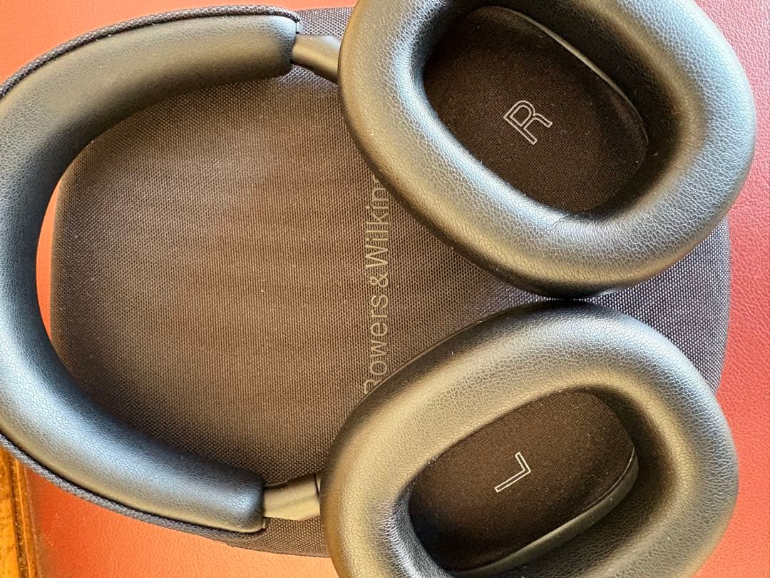 ヘッドホン Bowers & Wilkins px7s2