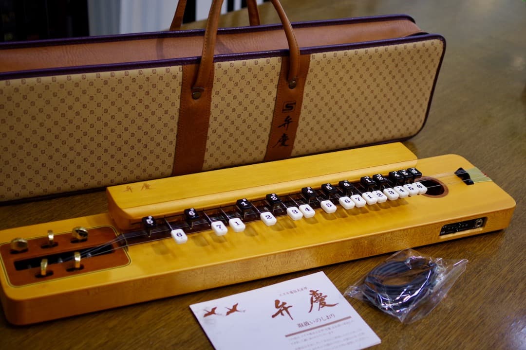 スズキ 高級電気大正琴「弁慶」（極上美品）