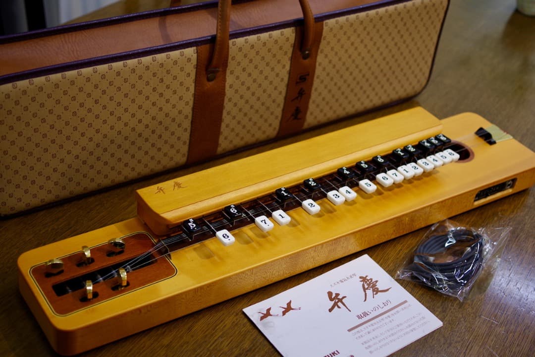 スズキ 高級電気大正琴「弁慶」（極上美品）