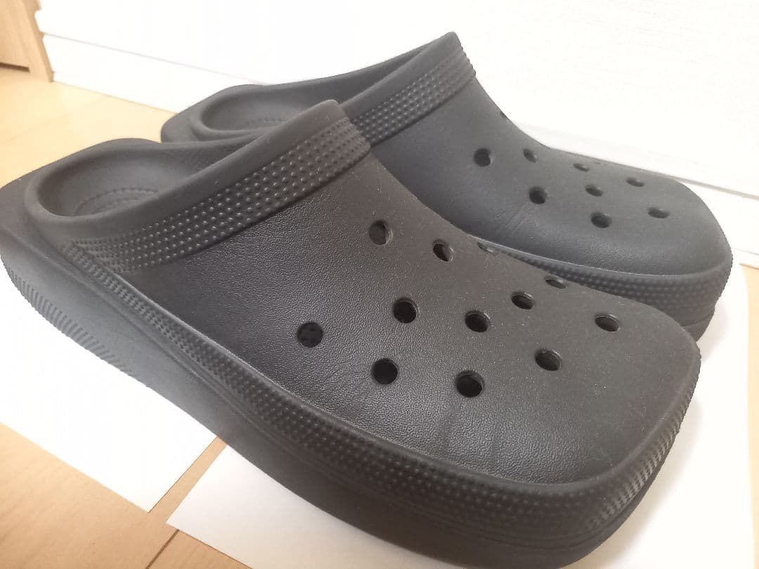 【着用数回】crocs atmos　ブラック　スクエアトゥ