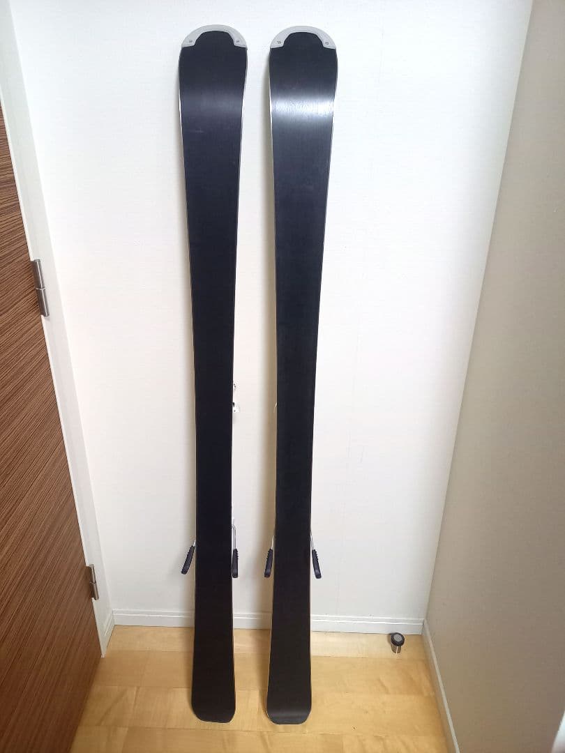 綺麗です。女性用スキーセット