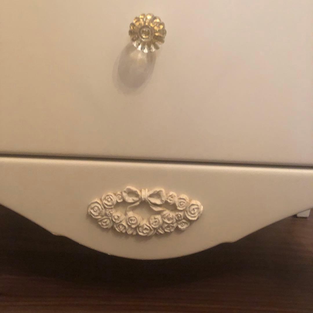 ホワイト 5段チェスト 木製 装飾付き