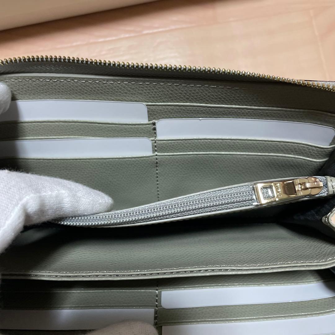 [新品未使用] FURLA カメリア XLラウンドファスナー長財布
