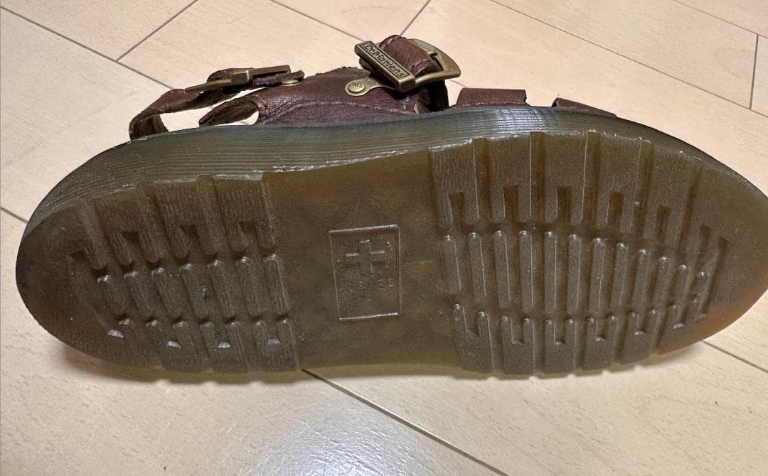 Dr Martens Wrenlie サンダル　ドクターマーチン
