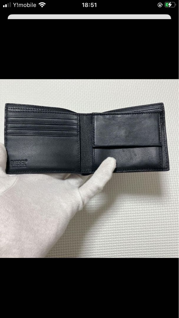 未使用　DIESELディーゼル レザー二つ折り財布　ブラック　黒　「D」ロゴ