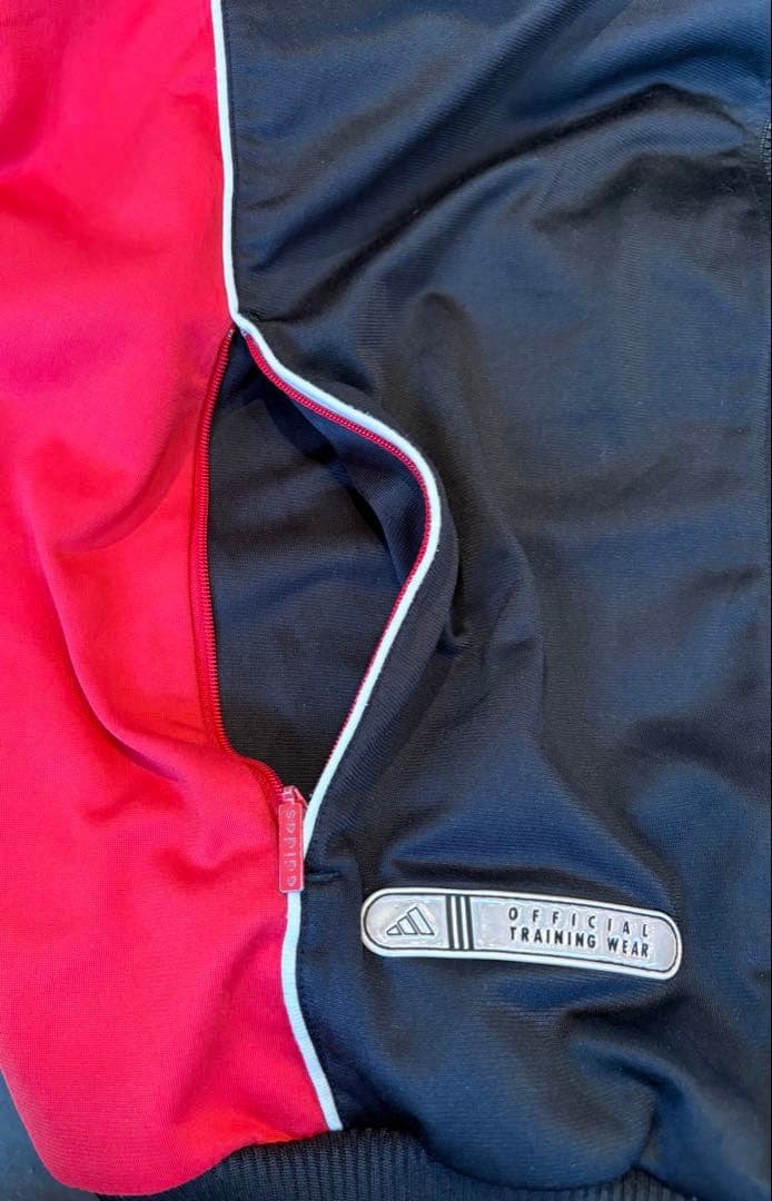 レア❗️オランダフェイエノールトのトラックジャケットadidasサッカージャージ