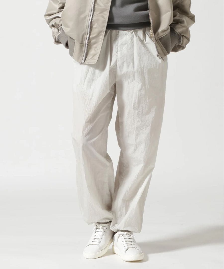 ATON (エイトン) ナイロンパンツ　サイズ06（LL）