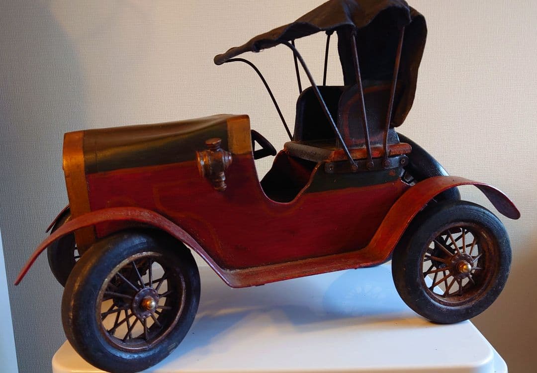 イ*イ様 フォードビンテージモデルカー