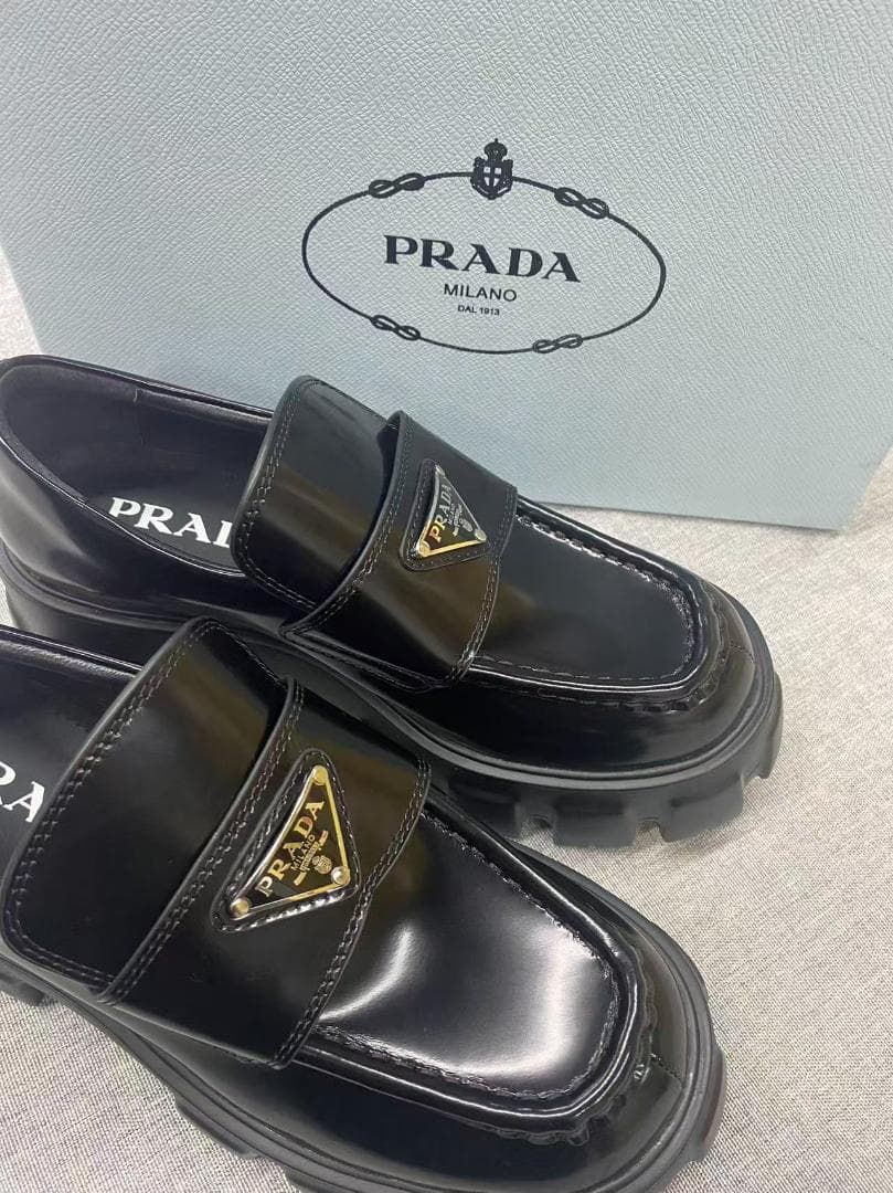 極美品PRADA ブラック ローファー厚底