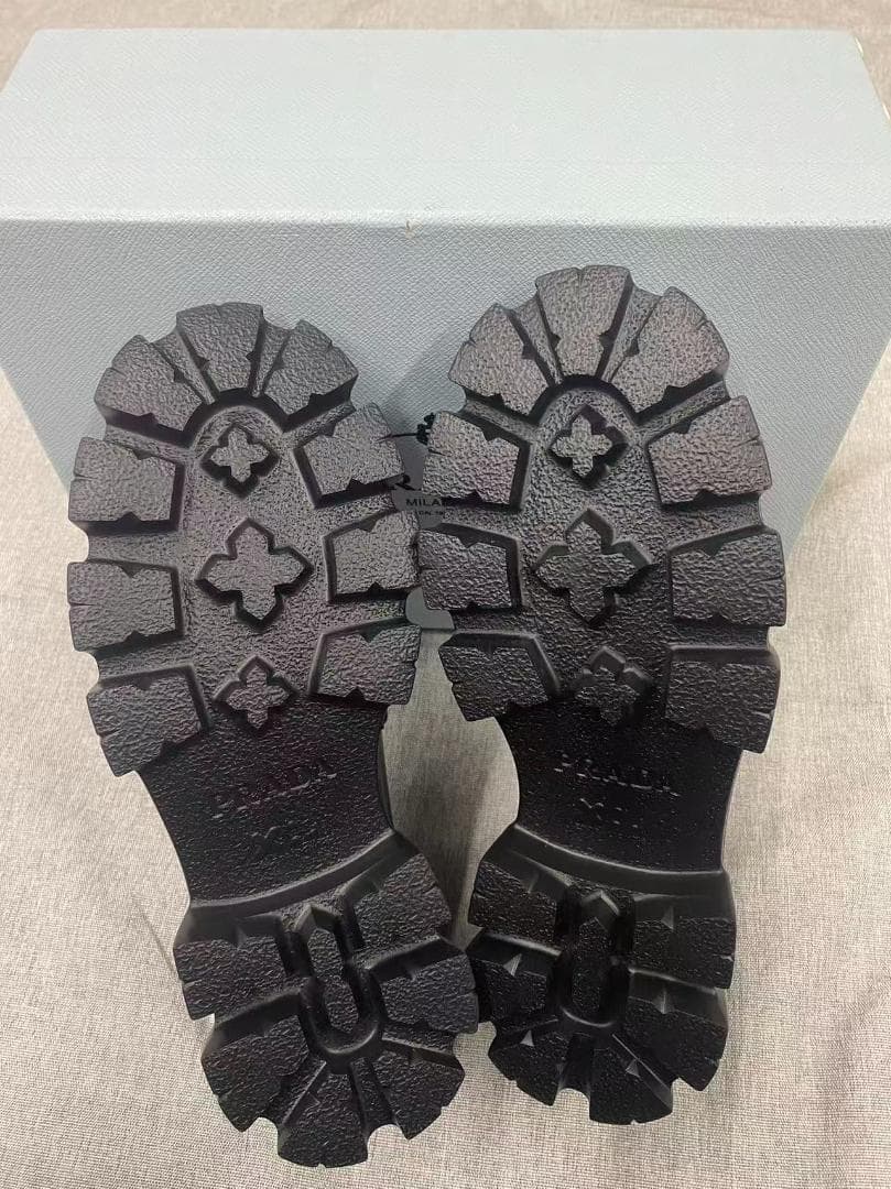 極美品PRADA ブラック ローファー厚底