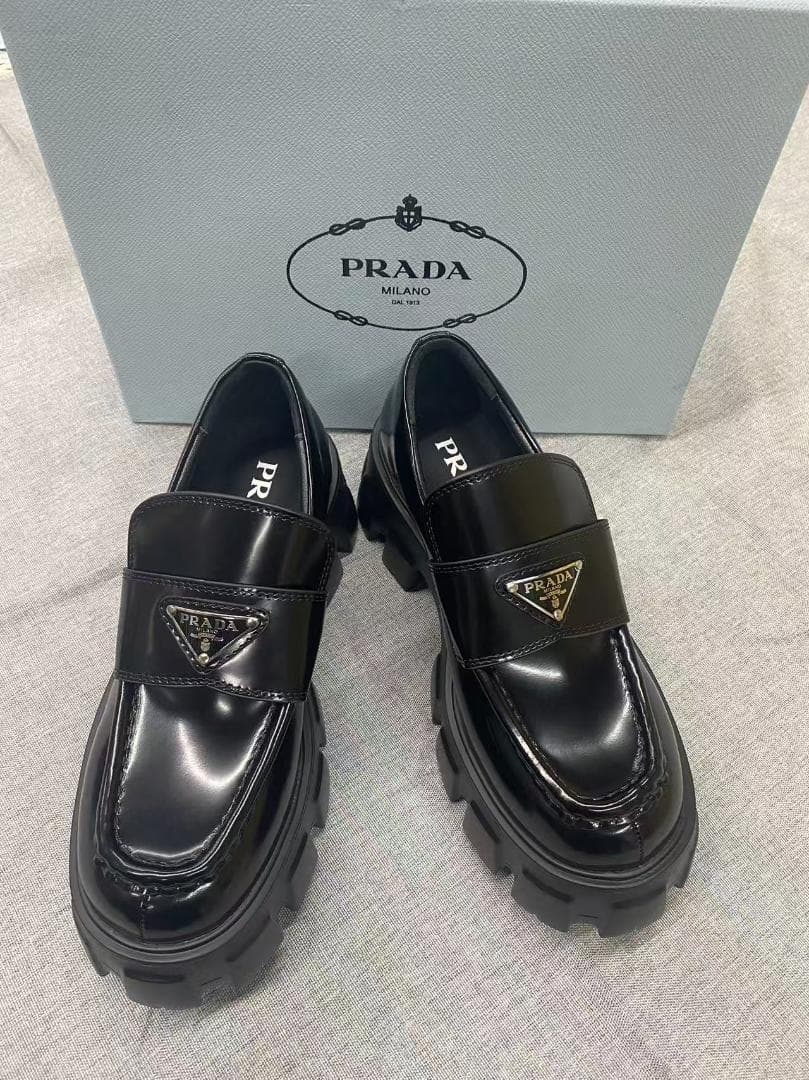 極美品PRADA ブラック ローファー厚底
