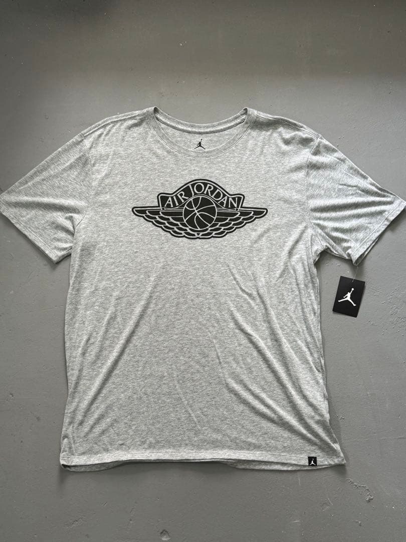 Air Jordan グレー Tシャツ
