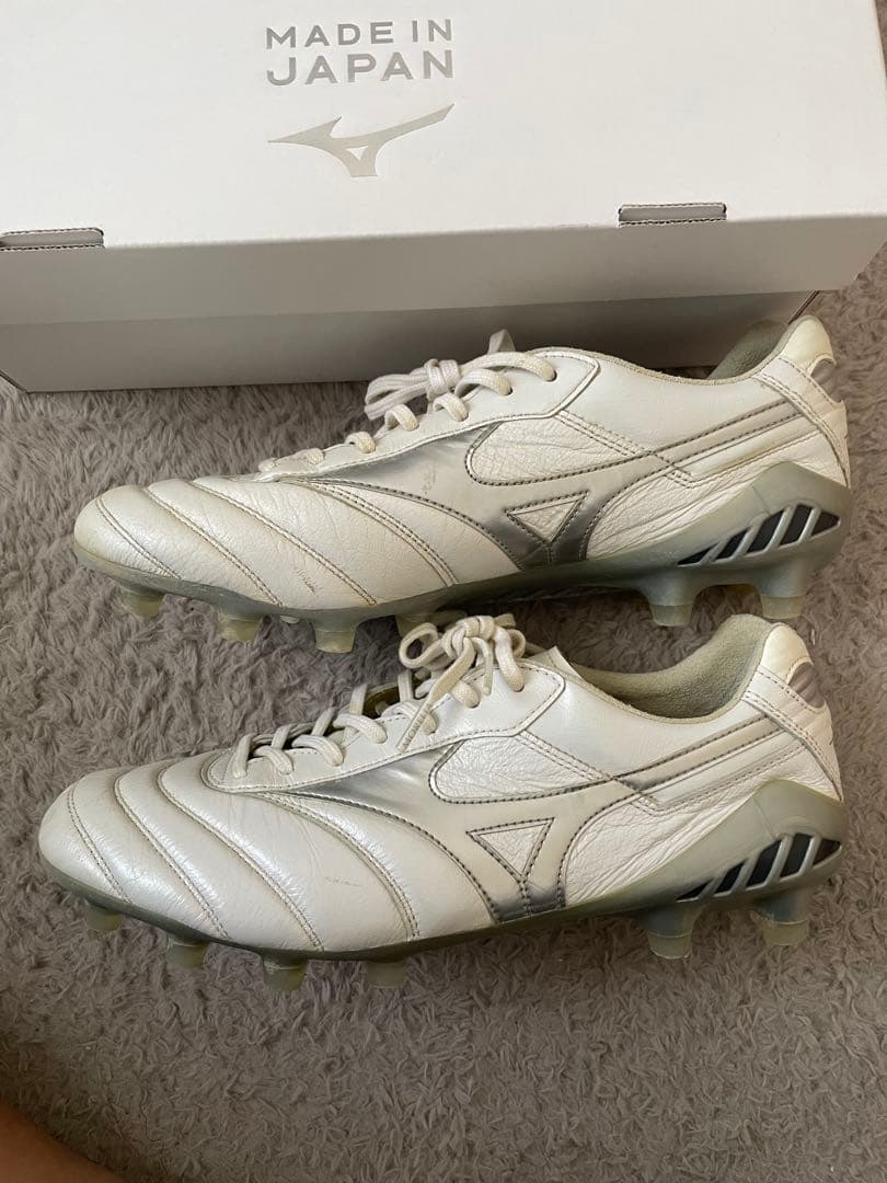 サッカースパイク　ミズノ　モレリアDNA