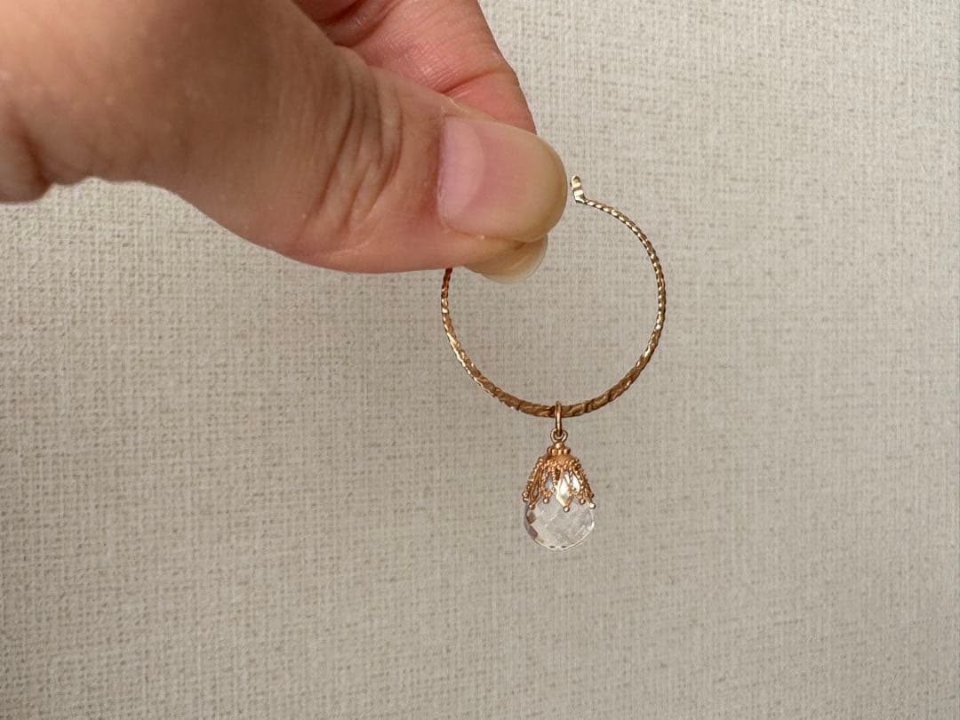 [agete] アガット K10ドロップ型カット クォーツ チャーム ２つセット