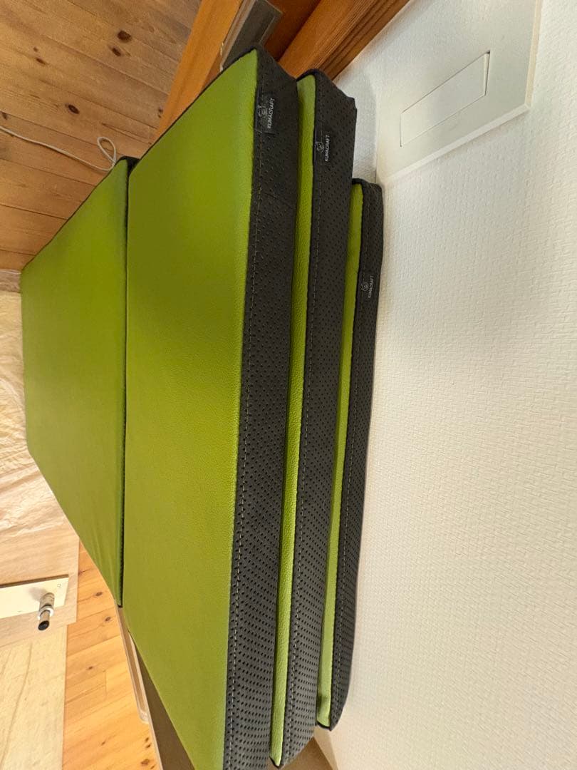 デリカD5専用ベッドキットの天板　オリーブ色