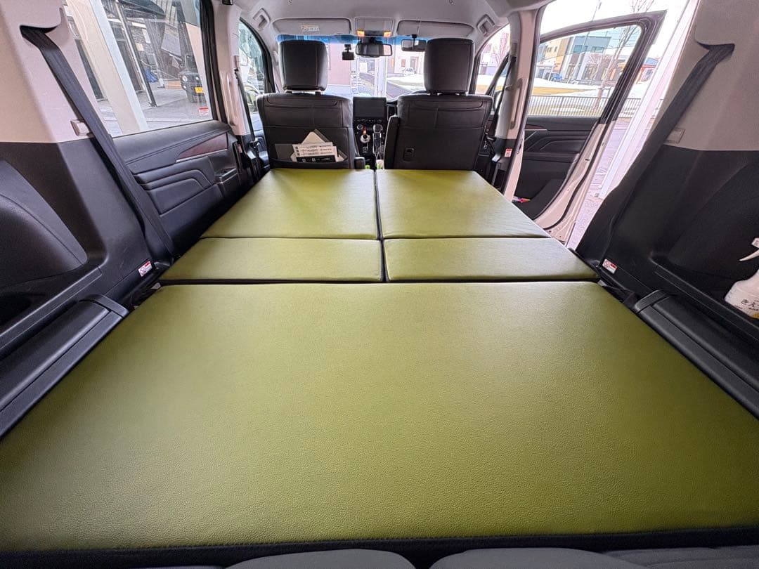 デリカD5専用ベッドキットの天板　オリーブ色