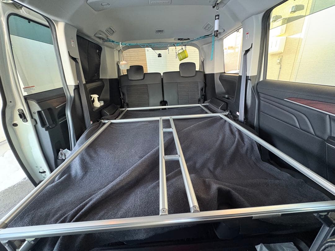 デリカD5専用ベッドキットの天板　オリーブ色