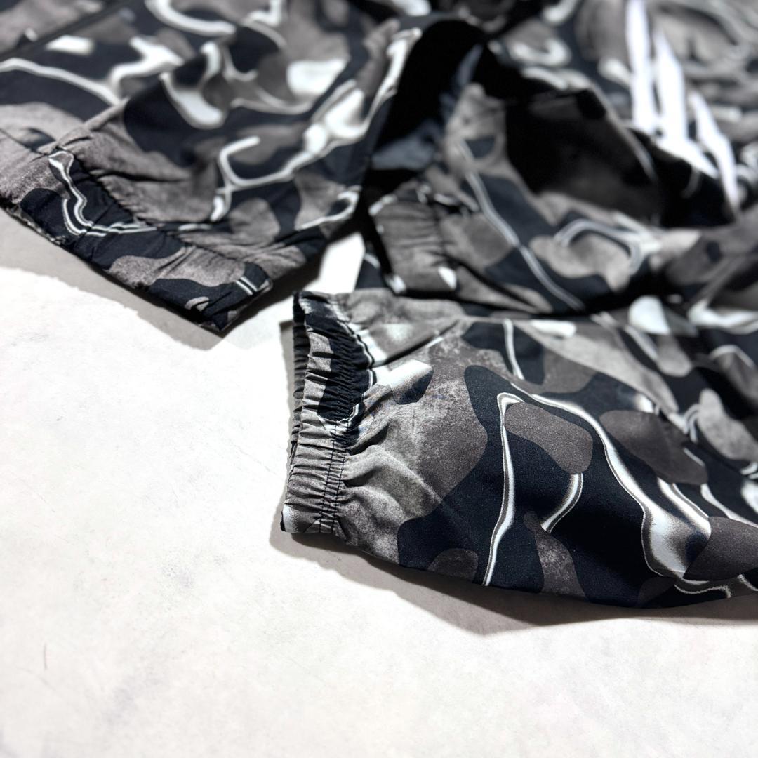 新品 正規品 Msize アディダス 上下セットアップ 総柄 3ストライプ