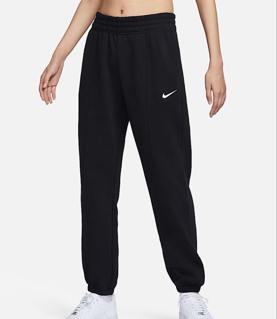 ナイキ　ブラック スウェット上下セット