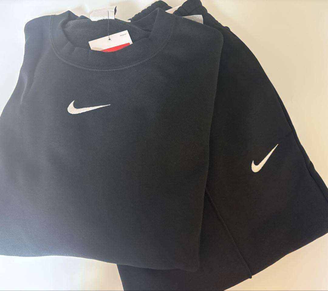 ナイキ　ブラック スウェット上下セット