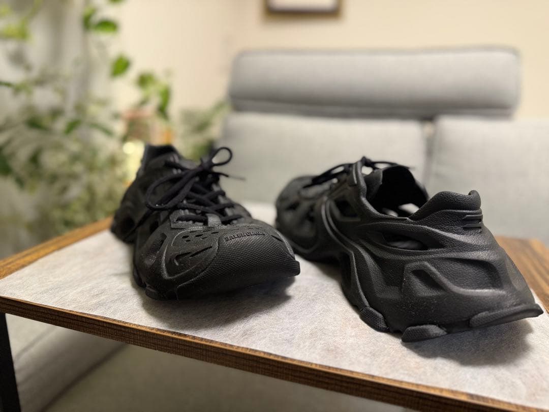 美品 BALENCIAGA バレンシアガ カットワーク レースアップスニーカー