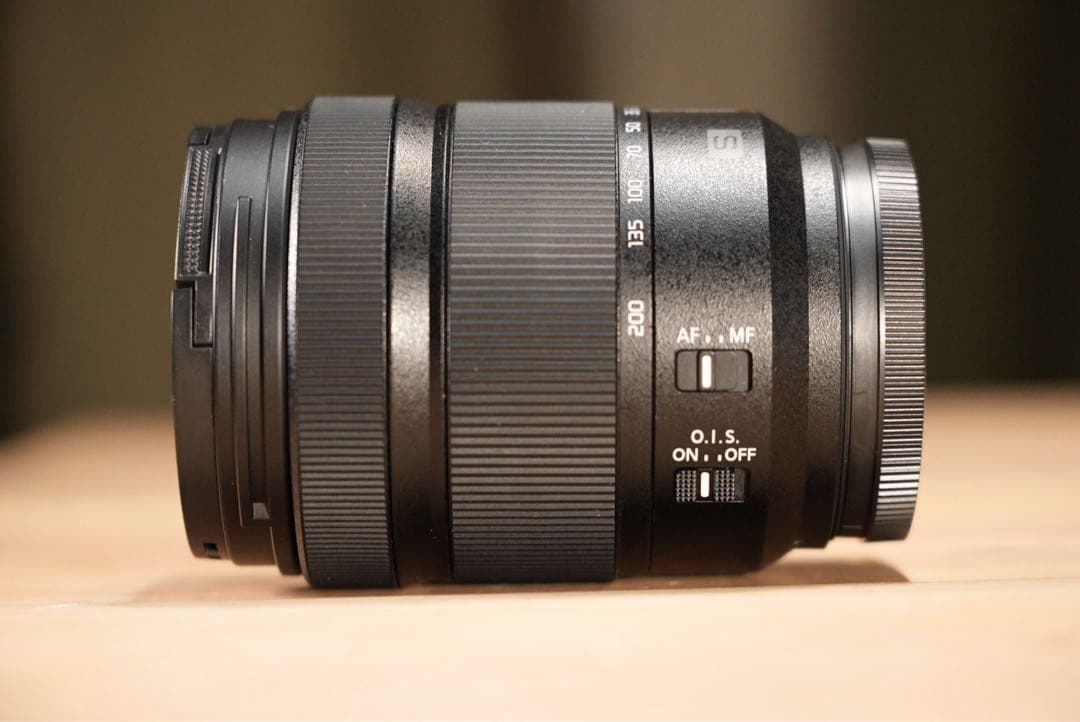 LUMIX S 28-200 F4-7.1 MACRO O.I.S. Lマウント