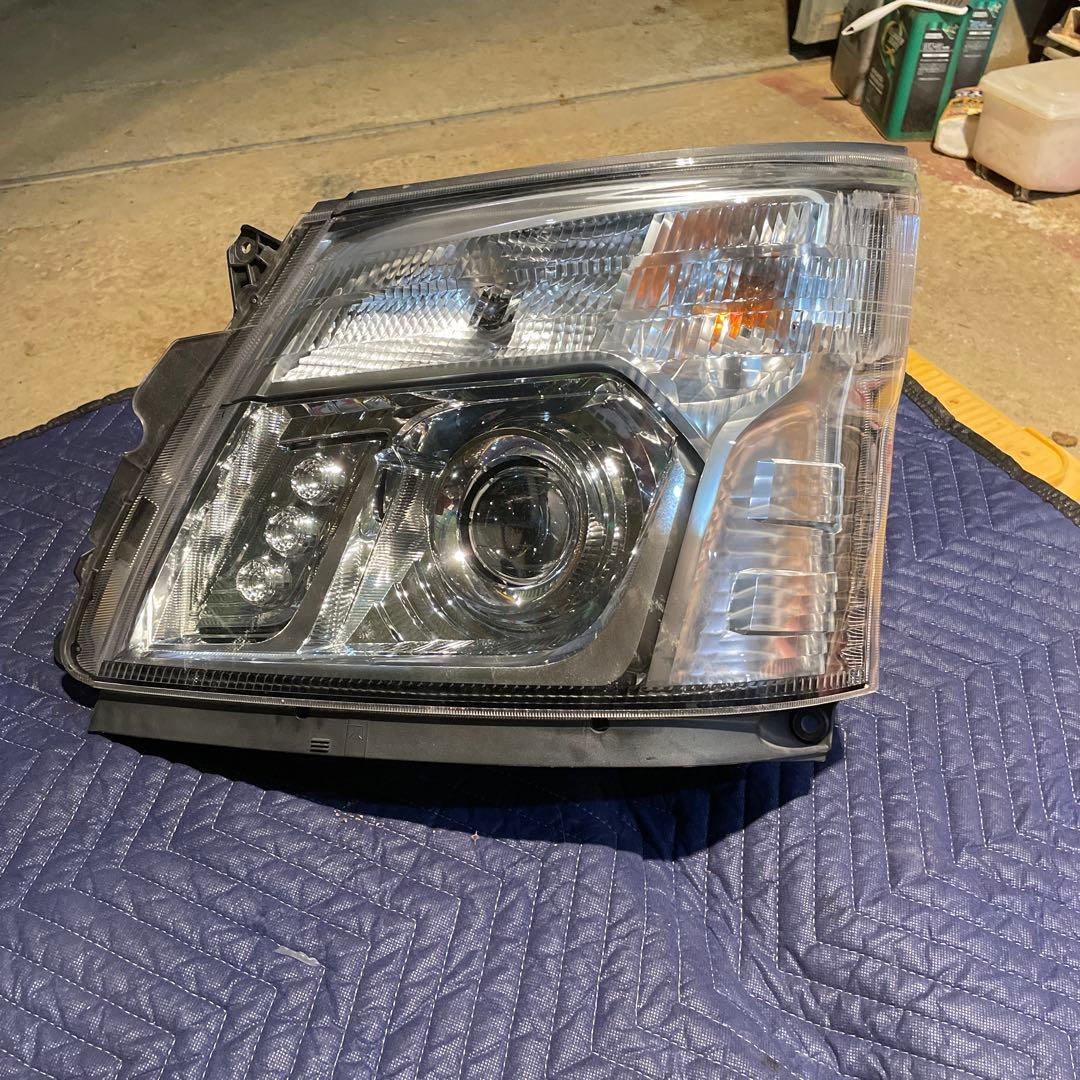 現行　デュトロ　ワイドキャブ　ヘッドライト　左側