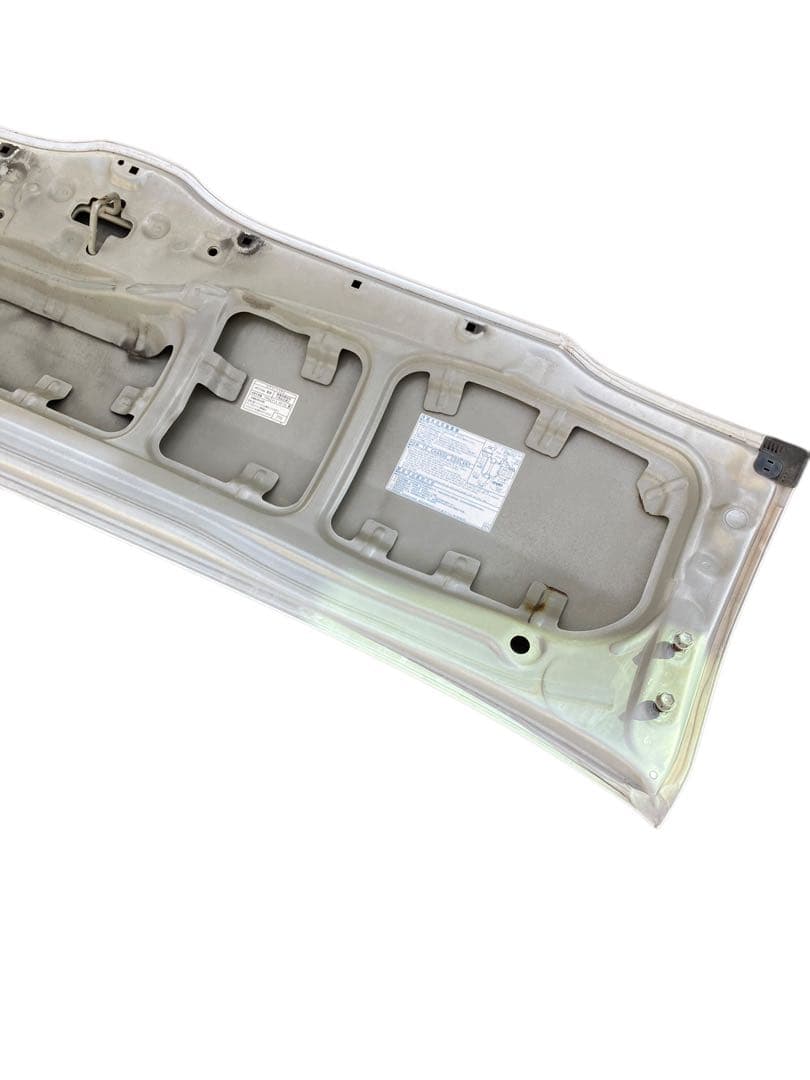 トヨタ ハイエース 白 ホワイト 純正ボンネット 外装パーツ 送料込み